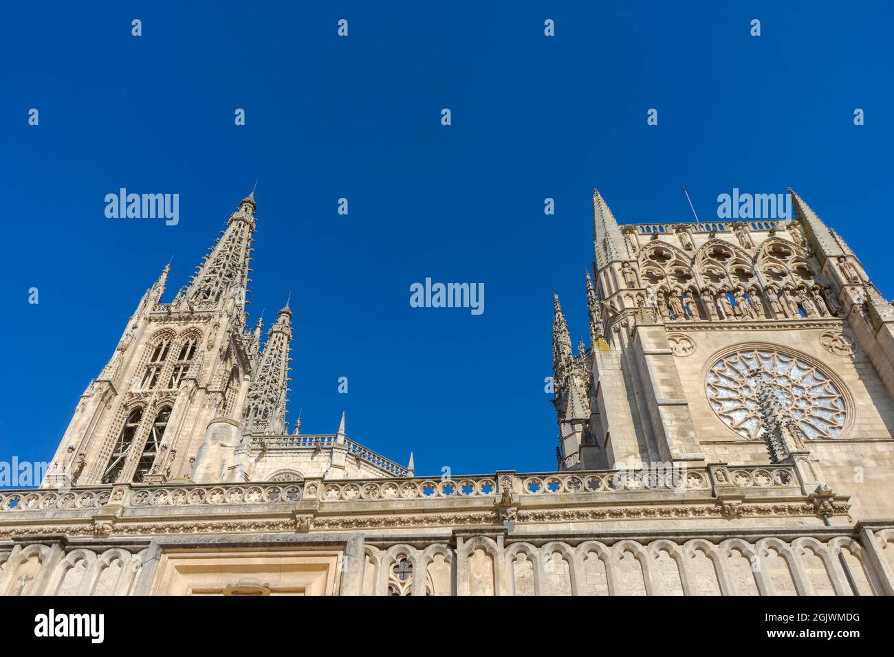 Vue extérieure de la magnifique cathédrale de Burgos à Castilla Leon, Espagne. Banque D'Images