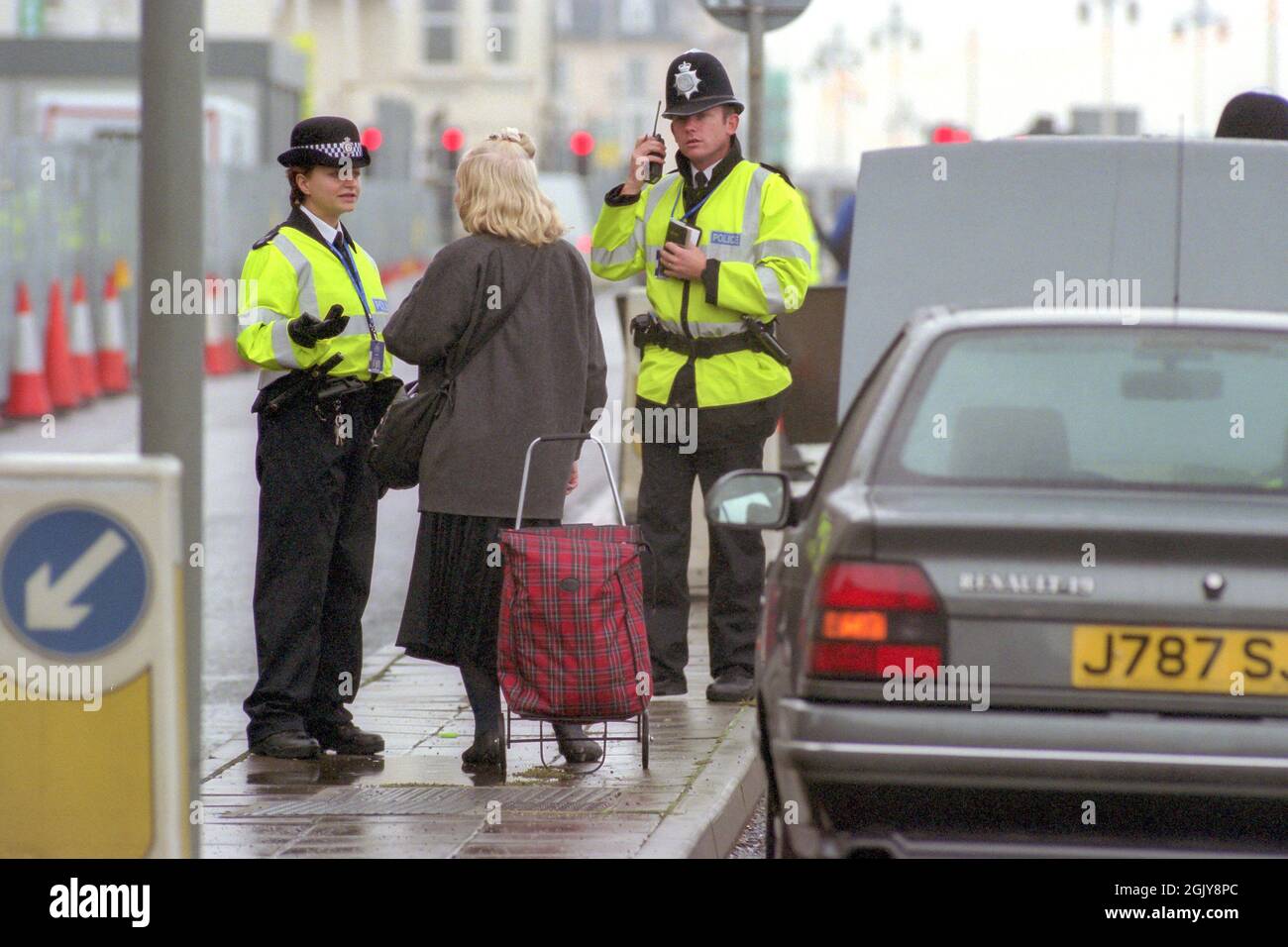 Brighton, le 29 septembre 2001 : sécurité renforcée à la Conférence du Parti travailliste Banque D'Images