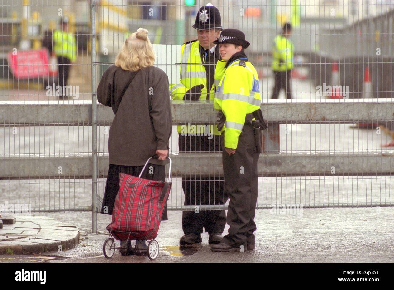 Brighton, le 29 septembre 2001 : sécurité renforcée à la Conférence du Parti travailliste Banque D'Images