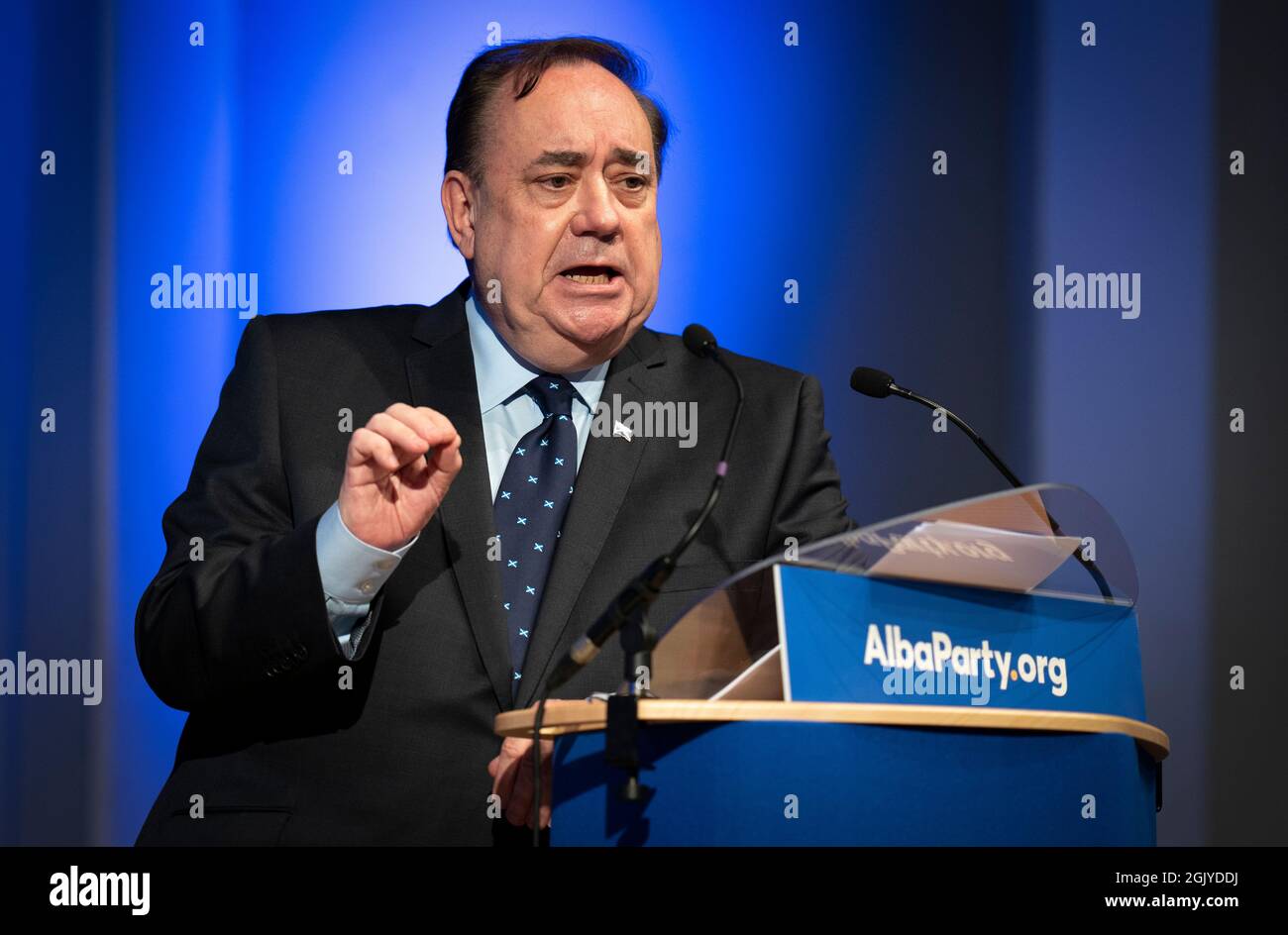 Alex Salmond prononce un discours de ses dirigeants lors de la première conférence annuelle du Parti Alba à l'hôtel de ville de Greenock, Greenock, Inverclyde. Date de la photo: Dimanche 12 septembre 2021. Banque D'Images