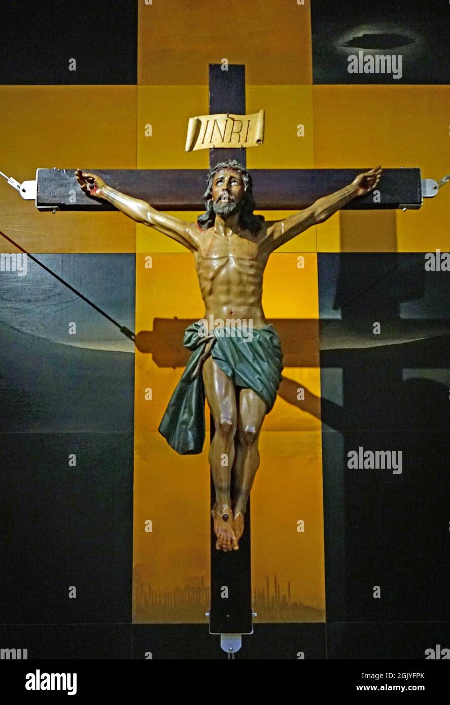 Jésus à la croix volante dans l'église franciscaine de l'auberge de pèlerins à Leon, Espagne Banque D'Images