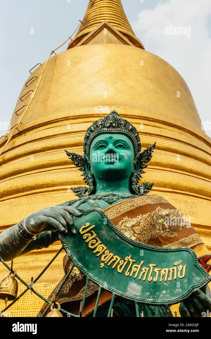 Bangkok, Thaïlande - janvier 16,2020. Wat Saket ou Mont d'Or ancien temple bouddhiste avec hall de temple, chedi d'or, pagode, bouddhiste spirituel Banque D'Images