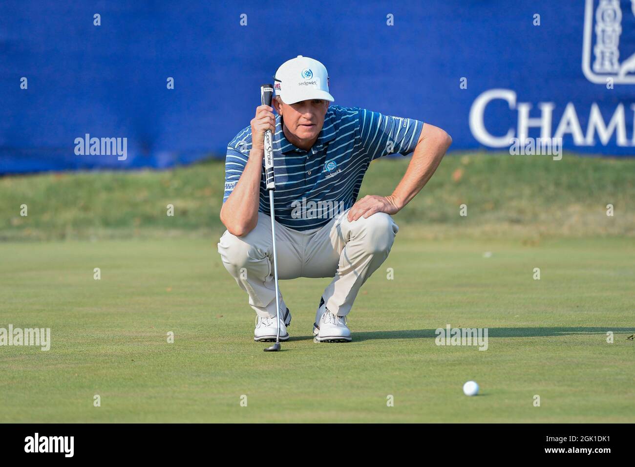 12 septembre 2021 : David Toms de Shreveport, Louisiane, fait la queue sur le 18e trou lors de la ronde de l'Ascension Charity Classic qui s'est tenue au Norwood Hills Country Club à Jennings, Mo Richard Ulreich/CSM Banque D'Images