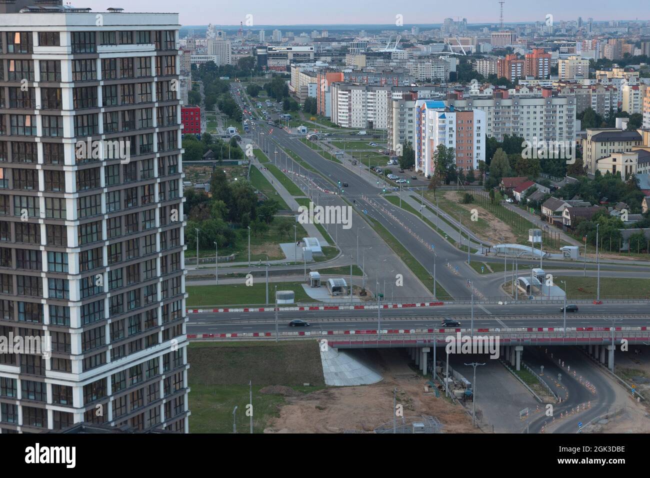 Construction d'une maison dans un nouveau quartier de Minsk. Bélarus Banque D'Images