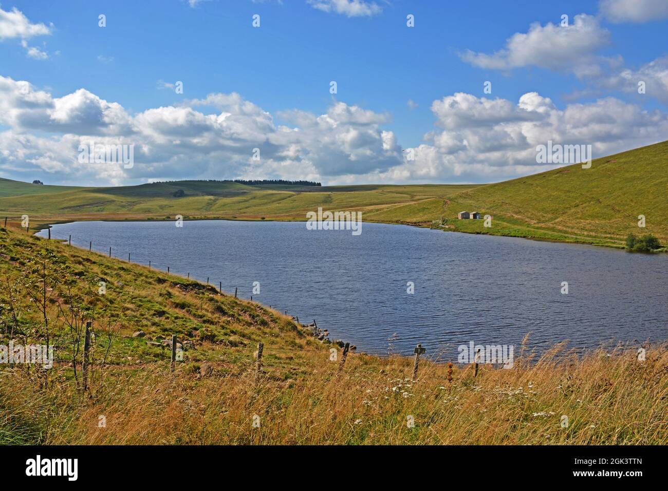 Lac de Roche Orcine, Cezallier, département du Puy-de-Dôme, région Auvergne-Rhône-Alpes, massif-Central, France Banque D'Images