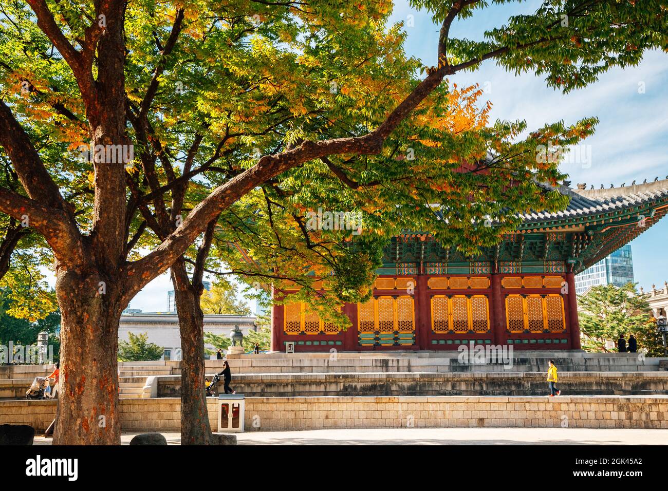 Automne du palais Deoksugung à Séoul, en Corée Banque D'Images