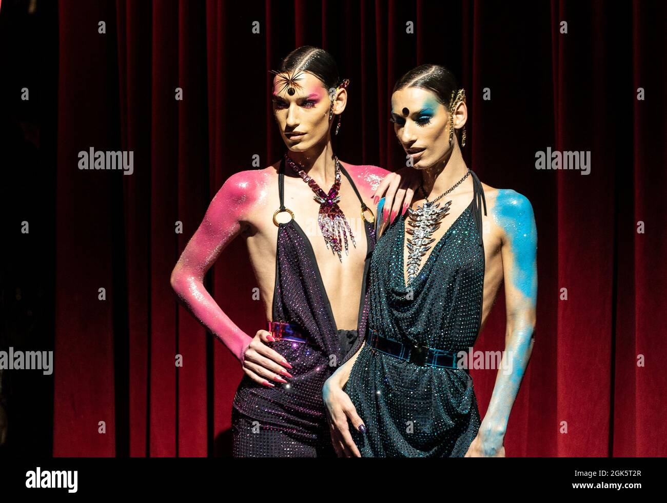 New York, États-Unis. 12 septembre 2021. Les mannequins posent au spectacle de mode Blonds SS22 pendant la semaine de Fashoin du printemps/été 2022 à New York à l'hôtel Edition. (Photo de Lev Radin/Pacific Press) crédit: Pacific Press Media production Corp./Alay Live News Banque D'Images
