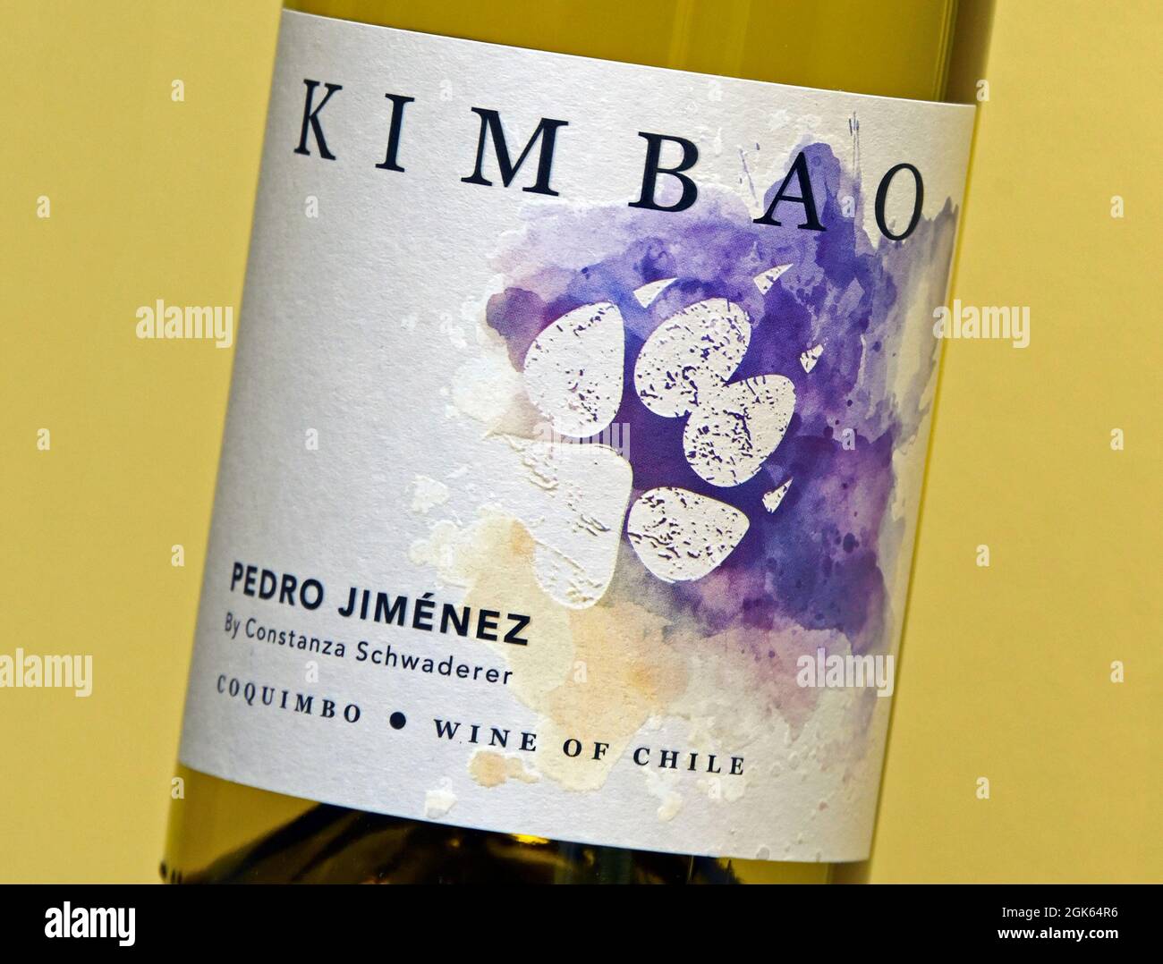 Étiquette de vin. Kimbao. Pedro Jimenez par Constanza Schwaderer. Coquimbo. Vin du Chili. Banque D'Images