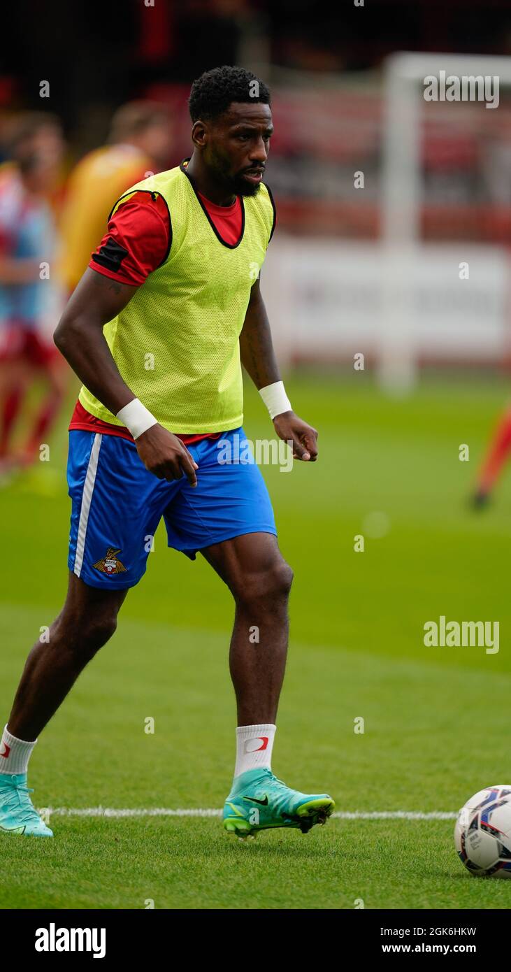 Omar Bogle de Doncaster se réchauffe avant le jeu photo par Steve Flynn/AHPIX.com, football: Skybet League1 match Accrington Stanley -V- Doncaster Rove Banque D'Images