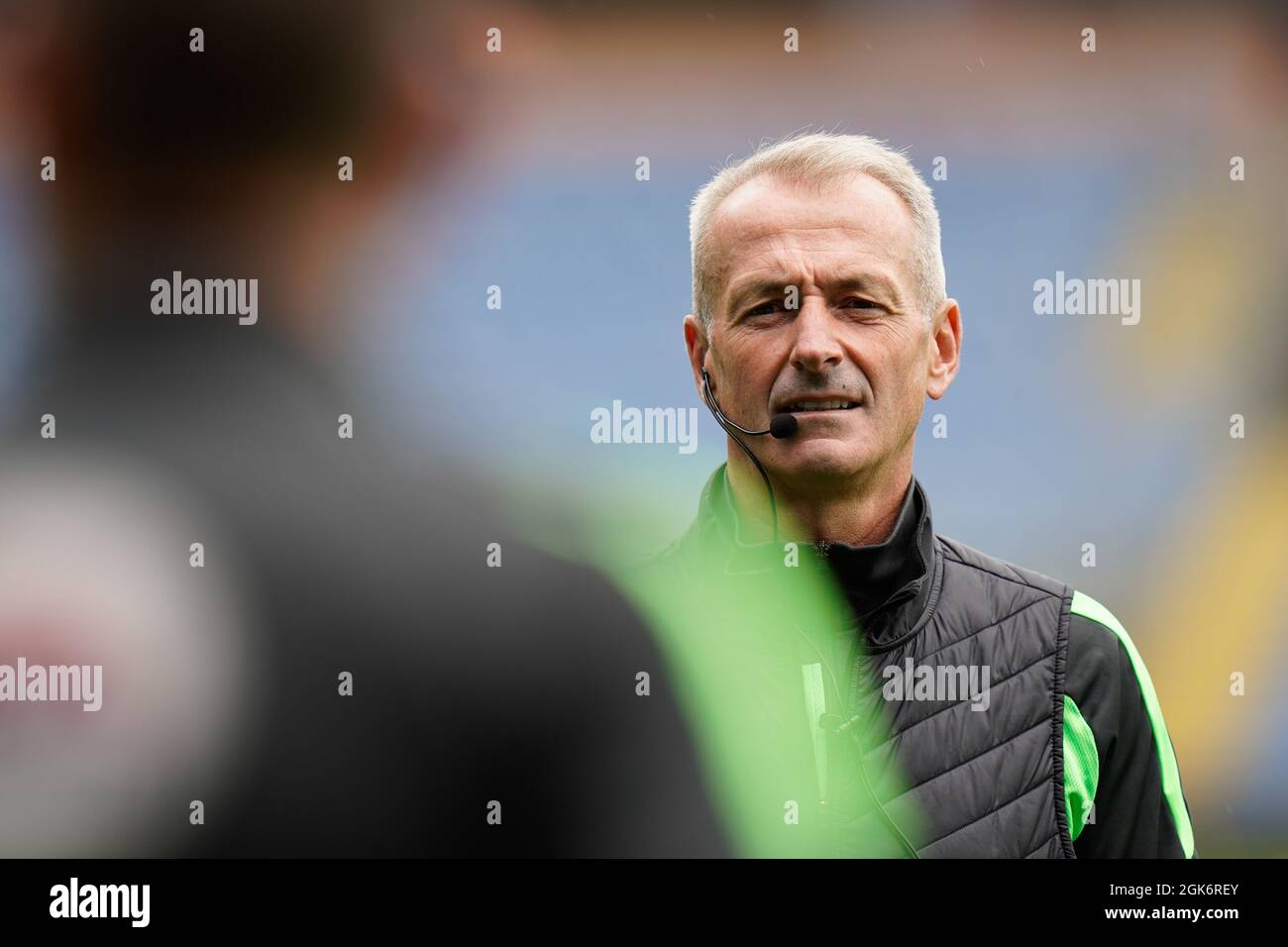 Quatrième photo officielle de Martin Atkinson par Steve Flynn/AHPIX.com, football: Match de la Premier League anglaise Burnley -V- Brighton & Hove Albion at Turf Mo Banque D'Images