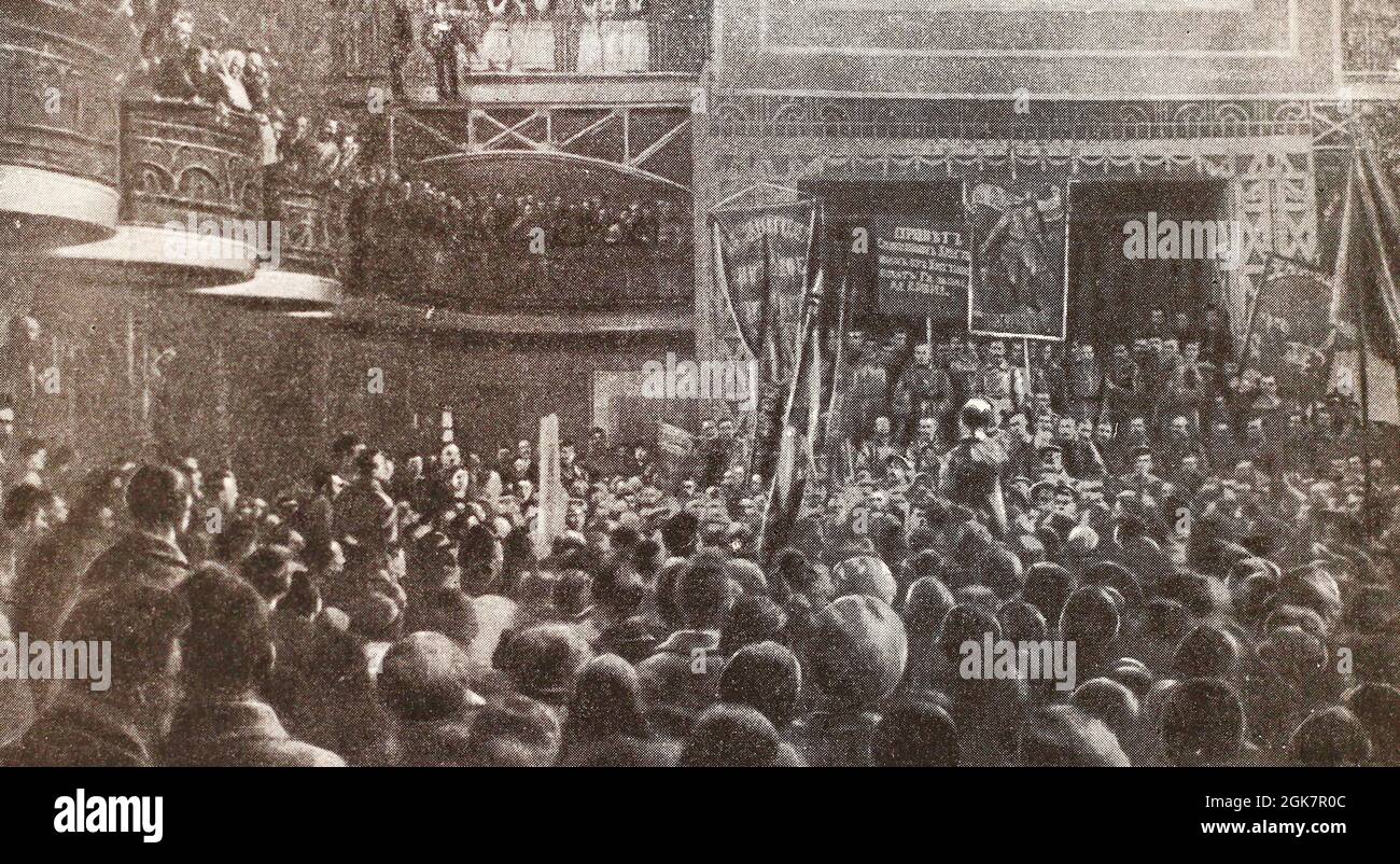 Le ministère des militaires salue le Congrès des paysans à Petrograd en mai 1917. Banque D'Images