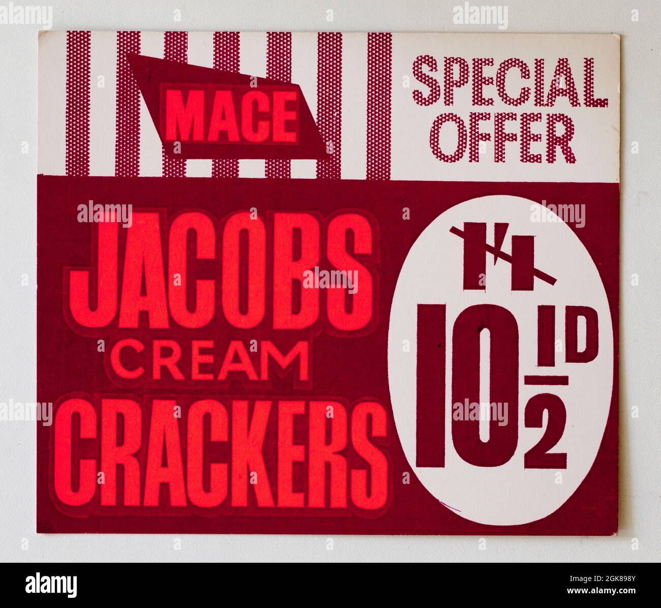 Carte d'affichage des prix de la boutique vintage des années 1960 - craquelins à la crème Jacobs Banque D'Images