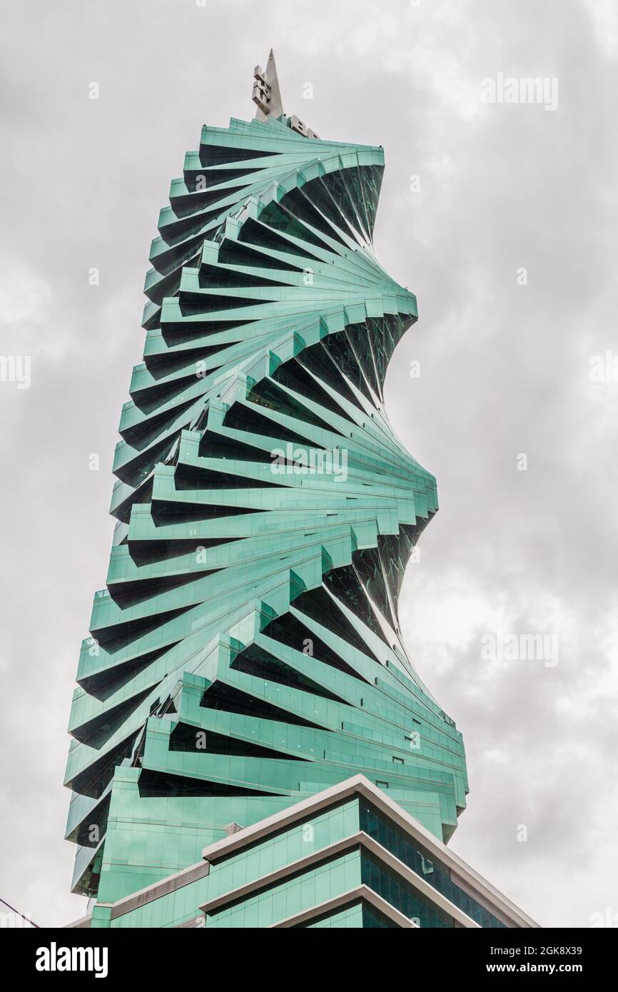 PANAMA CITY, PANAMA - 30 MAI 2016 : gratte-ciel de la Tour F&F à Panama City Banque D'Images