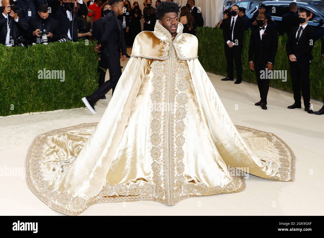 New York, États-Unis. 13 septembre 2021. Lil NAS X arrive pour le gala du met au Metropolitan Museum of Art pour célébrer l'ouverture de in America: A Lexique of Fashion à New York le lundi 13 septembre 2021. Photo de John Angelillo/UPI crédit: UPI/Alay Live News Banque D'Images