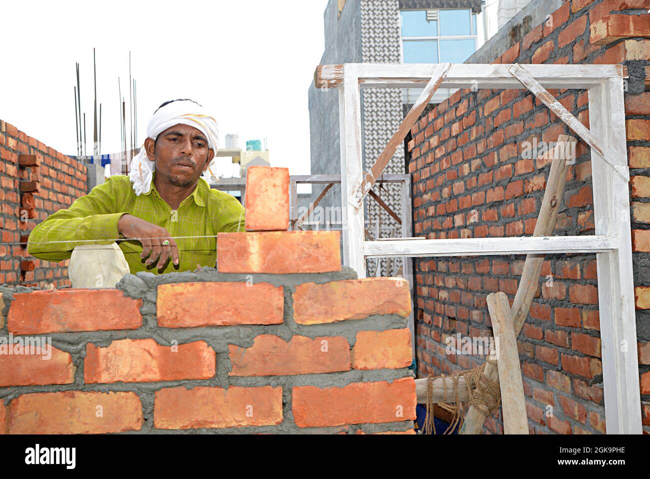 Homme sur le chantier de construction Banque D'Images