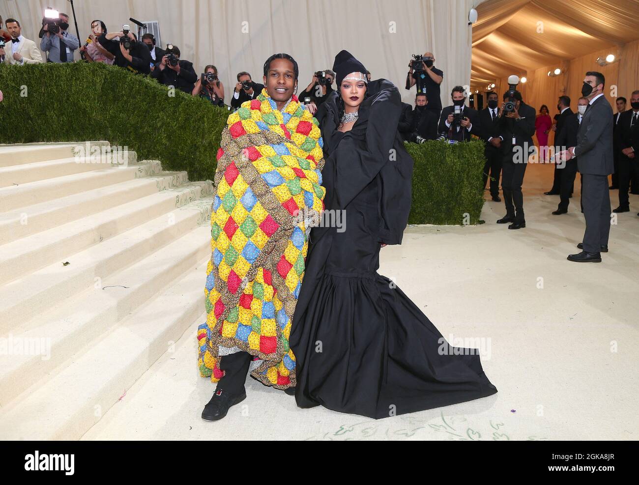 New York, États-Unis. 13 septembre 2021. Rihanna et ASAP Rocky participant au Metropolitan Museum of Art Costume Institute Gala bénéfice 2021 à New York City, NY, États-Unis, le 13 septembre 2021. Photo de Charles Guerin/ABACAPRESS.COM crédit: Abaca Press/Alay Live News Banque D'Images