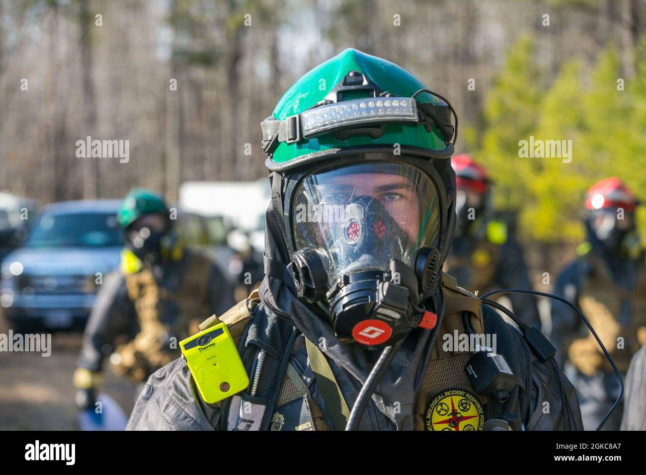 Les marins américains et les marins de la Chemical Biological incident Response Force (CBIRF) participent à un exercice de préparation à la mission (MRX) à bord de fort AP Hill, en Virginie, le 10 mars 2021. Les Marines et les marins stationnés au CBIRF organisent des événements MRX afin de maîtriser parfaitement les opérations de sauvetage, quel que soit leur poste, au cas où le CBIRF serait appelé à agir. Banque D'Images