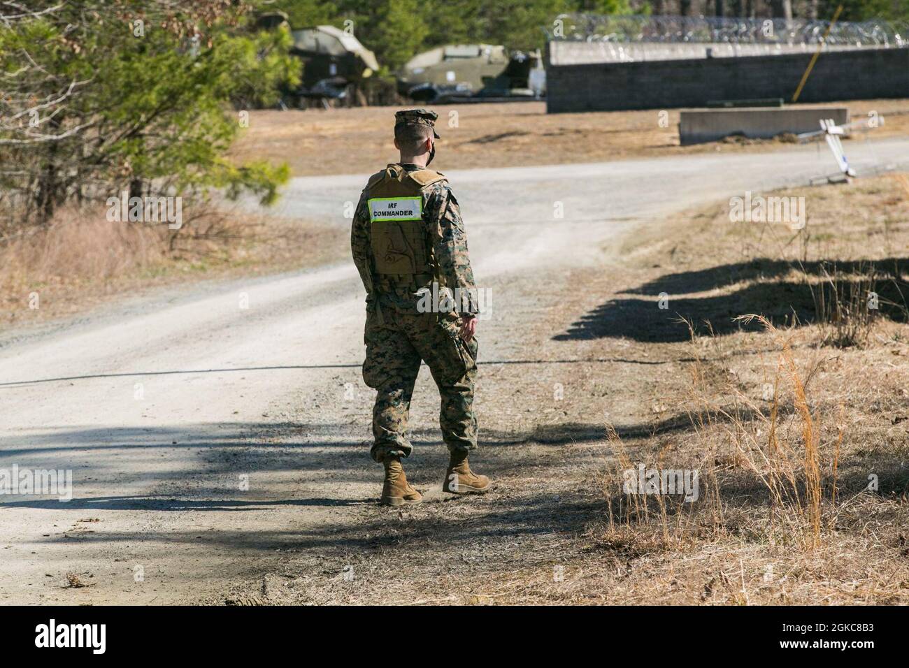 Les marins américains et les marins de la Chemical Biological incident Response Force (CBIRF) participent à un exercice de préparation à la mission (MRX) à bord de fort AP Hill, en Virginie, le 10 mars 2021. Les Marines et les marins stationnés au CBIRF organisent des événements MRX afin de maîtriser parfaitement les opérations de sauvetage, quel que soit leur poste, au cas où le CBIRF serait appelé à agir. Banque D'Images