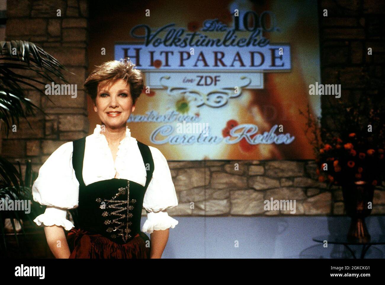 Die Volkstümliche parade Histim ZDF, 100. Sältierung, 1999. 100e émission télévisée du Volkstuemliche Hitparade im ZDF, 1999, présenté par Carolin Reiber. Banque D'Images