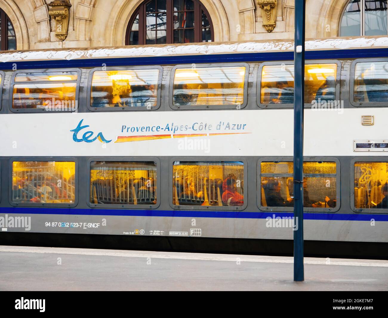 Inscription Provence Alpes Côte d'Azur sur le train Ter à Nice-ville Banque D'Images
