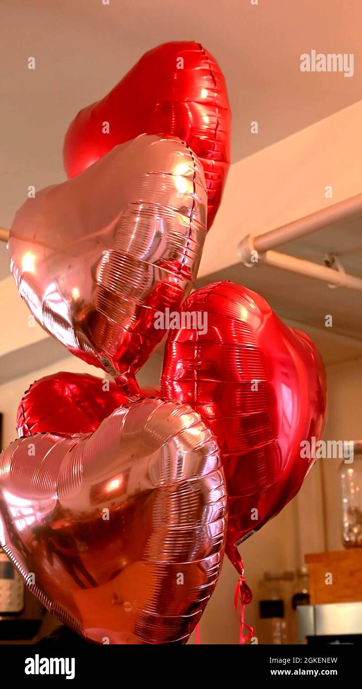 Photo verticale des ballons cardiaques Banque D'Images