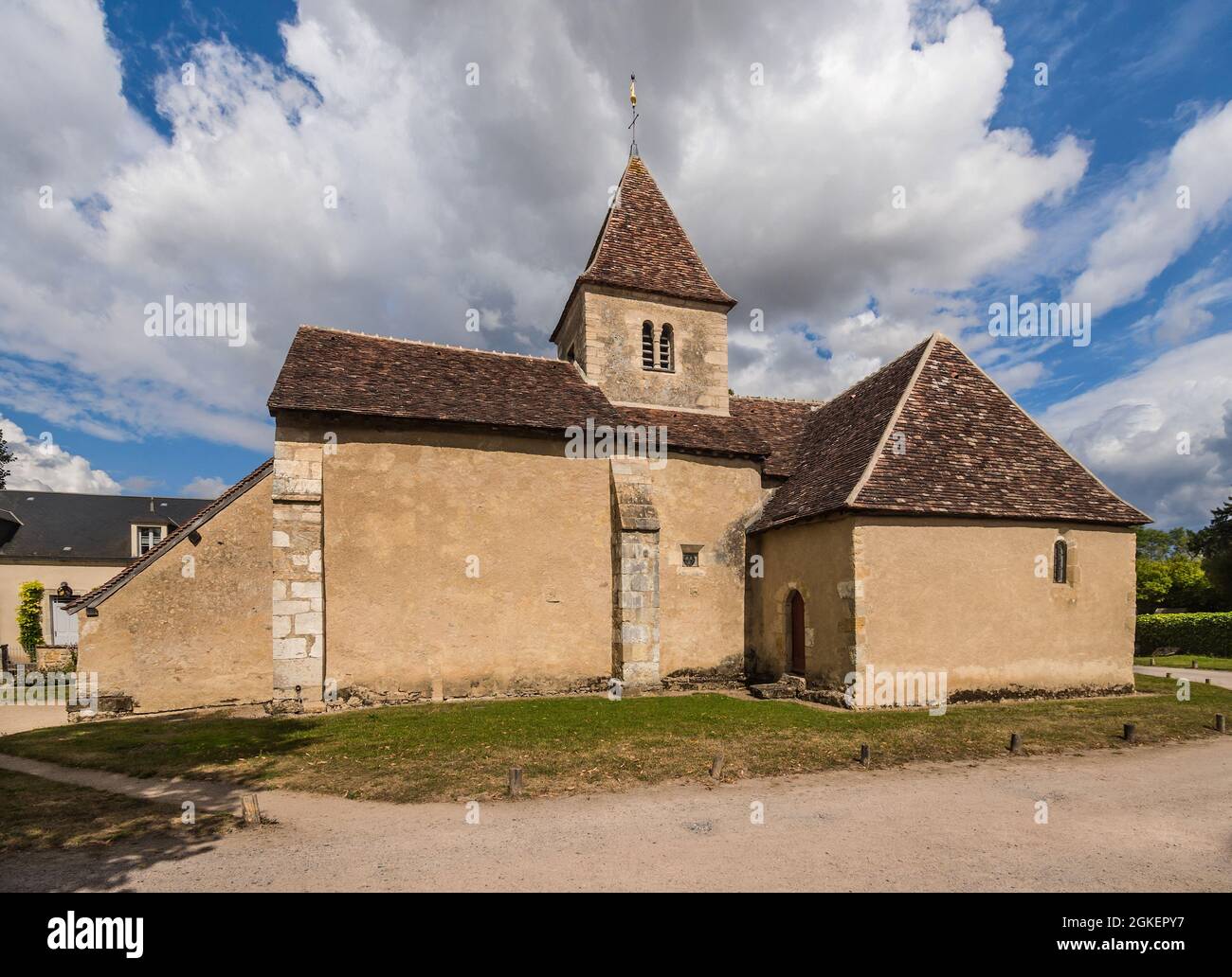 Église romane de Sainte-Anne de Nohant dans le village de Nohant, Indre (36), France, demeure du célèbre écrivain français George Sand. Banque D'Images