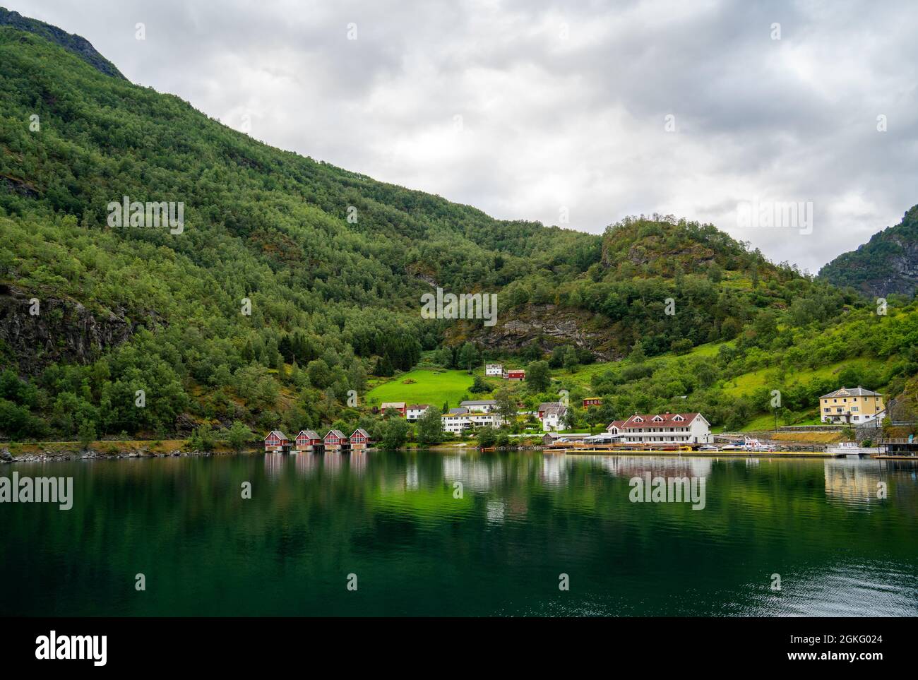 Vue sur le Sognefjord près de Flam, Norvège Banque D'Images