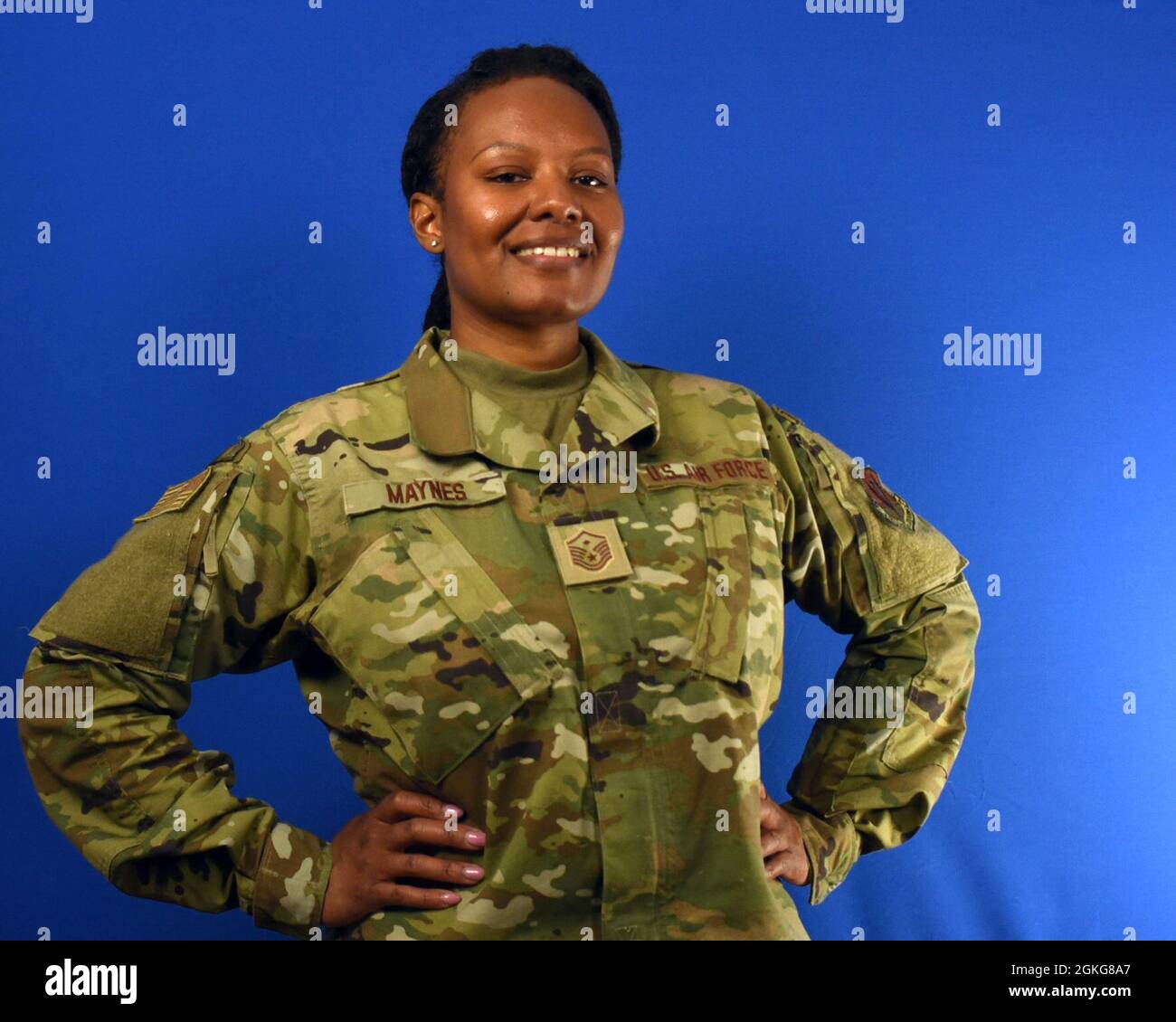 Sgt. Maître Natasha Maynes, 111e sergent du groupe médical, pose une photo à la base de la Garde nationale Biddle Air à Horsham, Pennsylvanie, le 14 avril 2021. Maynes, qui a récemment obtenu son diplôme de l'Académie des premiers sergents de la Force aérienne, est également un membre clé du 111e conseil de la diversité de la Escadre d'attaque, qui vise à éclairer les différences, les expériences et les croyances afin que les aviateurs soient conscients de, comprennent et apprécient le caractère unique de chaque membre. Banque D'Images