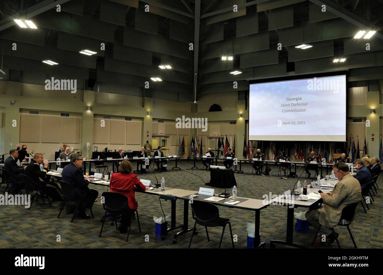 Le ministère de la Défense de la Géorgie accueille une session de la Commission mixte de défense de la Géorgie le 22 avril 2021 au Centre de la Garde nationale de Clay à Marietta, en Géorgie. Le forum a permis aux dirigeants civils et militaires de l'ensemble de l'État de discuter de la valeur des communautés militaires. Banque D'Images