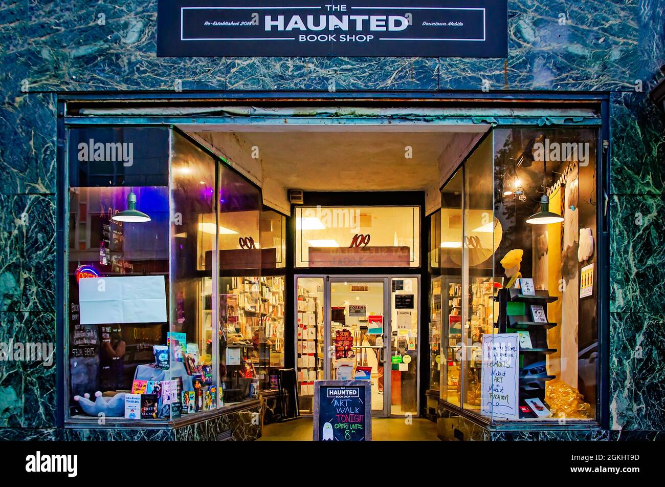 La librairie hantée est photographiée sur la rue Dauphin, le 10 septembre 2021, à Mobile, Alabama. Banque D'Images
