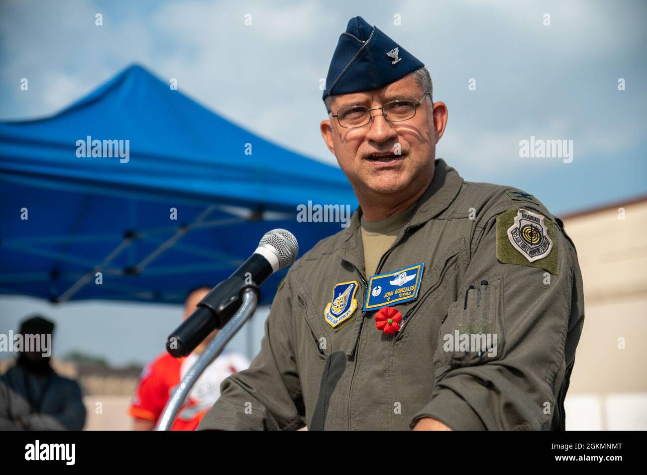 John Gonzales, commandant de la 51e escadre de combat de la Force aérienne des États-Unis, prend la parole lors d'un événement commémorant le jour du souvenir à la base aérienne d'Osan, en République de Corée, le 28 mai 2021. Le Memorial Day a commencé comme un événement en l'honneur des soldats de l'Union qui sont morts pendant la guerre de Sécession américaine. Banque D'Images