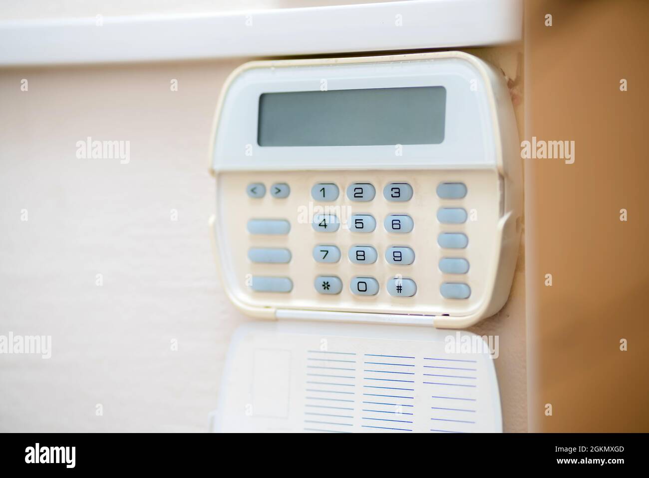 Système d'alarme dans un appartement, maison de bureau d'affaires. Console  de surveillance et de protection contre le rubbery et le vol Photo Stock -  Alamy