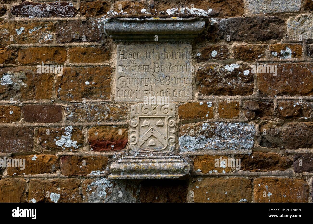 Mémorial William Brudenell sur l'église St. Denys, Stonton Wyville, Leicestershire, Angleterre, Royaume-Uni Banque D'Images