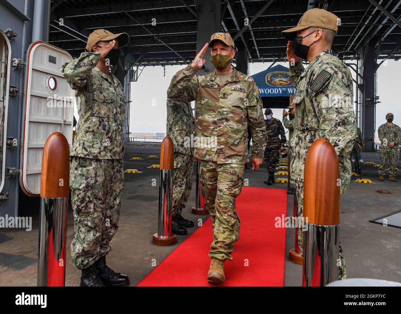 AGADIR, Maroc (11 JUIN 2021) le général de division de l'armée américaine  Andrew Rohling, la Force opérationnelle de l'armée américaine pour l'Europe  du Sud, le commandant de l'Afrique et le commandant général