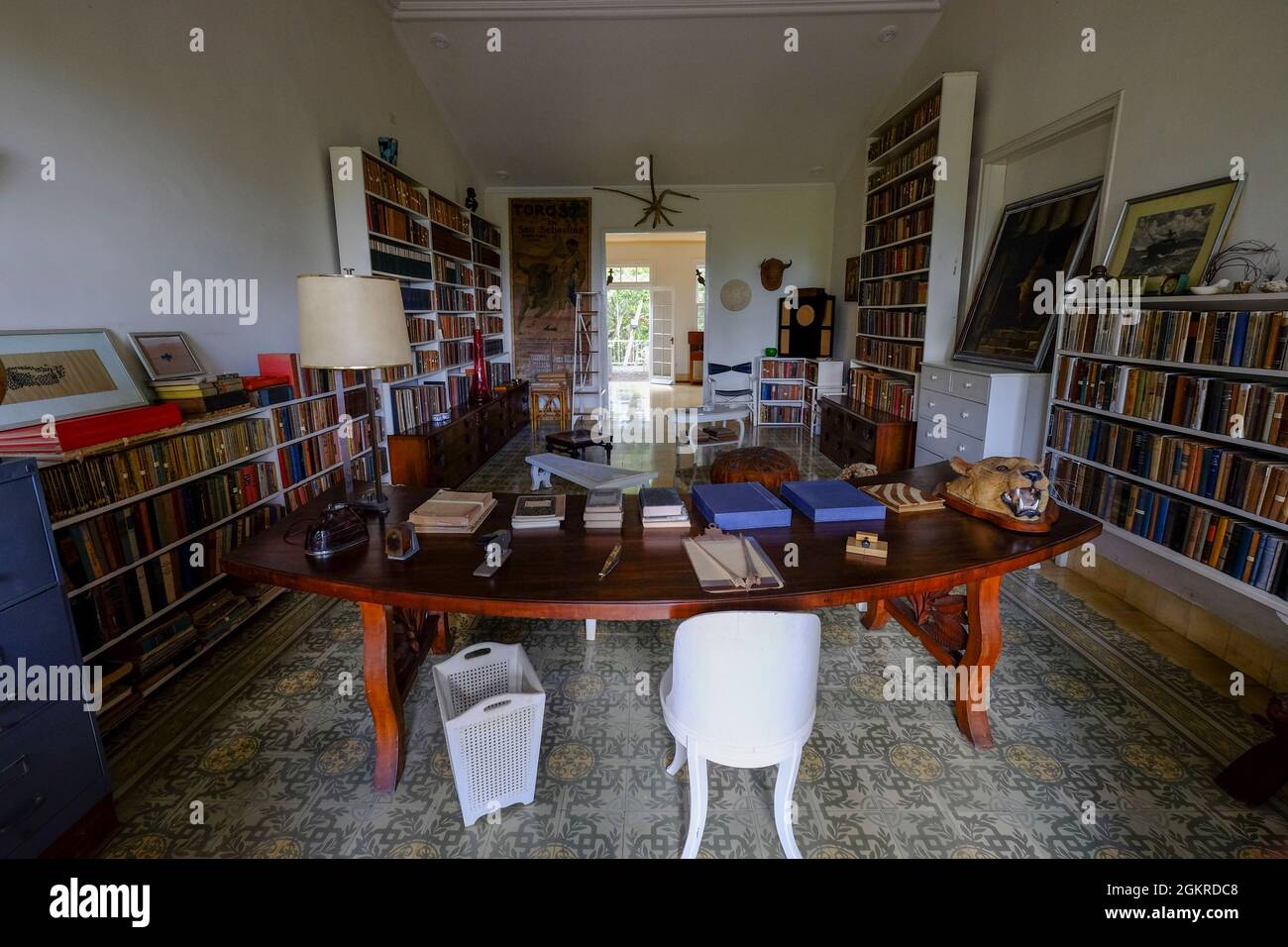 Intérieur de l'ancienne maison d'Ernest Hemingway à Finca Vigia, San Francisco de Paula, la Havane, Cuba, Antilles, Amérique centrale Banque D'Images