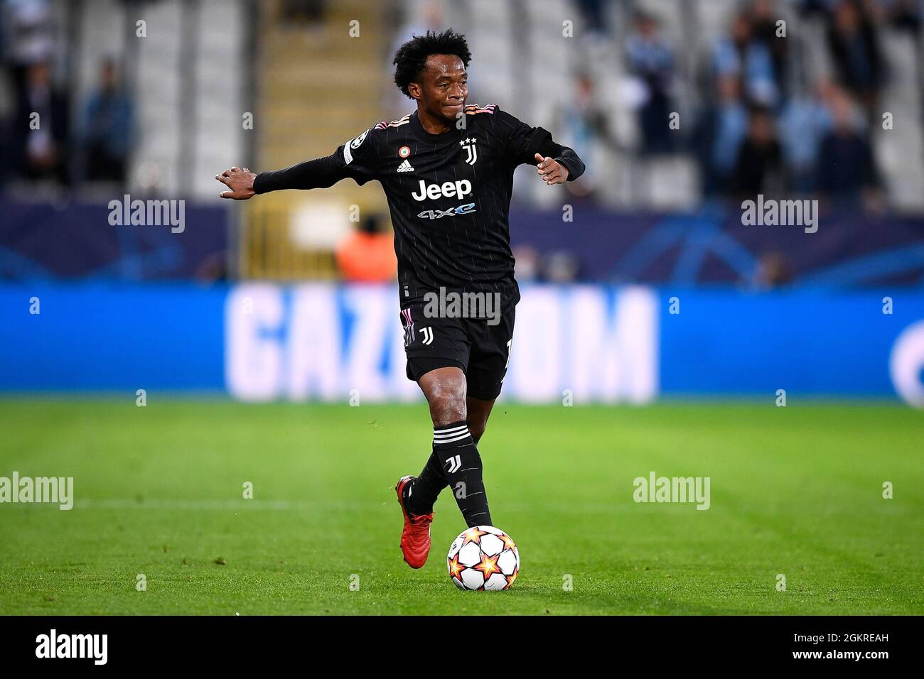 Malmö, Suède. 14 septembre 2021. Juan Cuadrado du Juventus FC en action lors du match de football de la Ligue des champions de l'UEFA entre Malmo FF et Juventus FC. Credit: Nicolò Campo/Alay Live News Banque D'Images