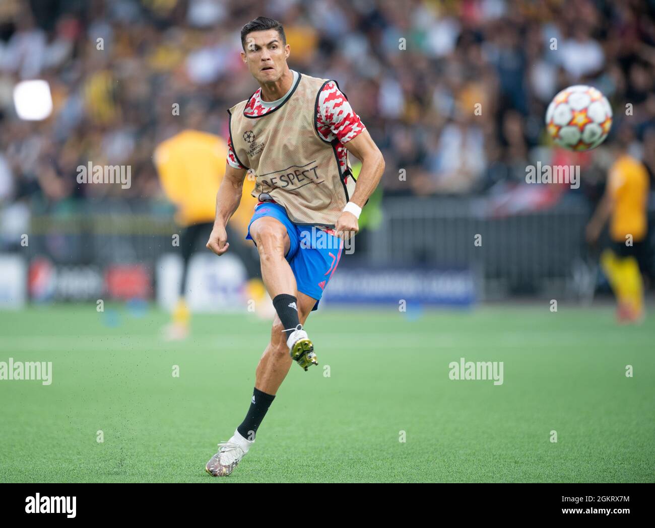 BERNE, SUISSE - SEPTEMBRE 14 : Cristiano Ronaldo de Manchester United s'échauffe avant le match F de l'UEFA Champions League entre BSC Young Boys et Manchester United au Stadion Wankdorf le 14 septembre 2021 à Berne, Suisse. (Photo de FreshFocus/MB Media) Banque D'Images