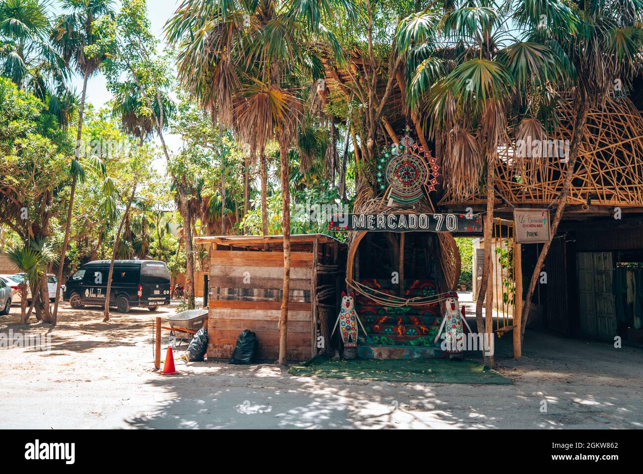 Entrée au Mercado 70, une célèbre discothèque ou discothèque Banque D'Images