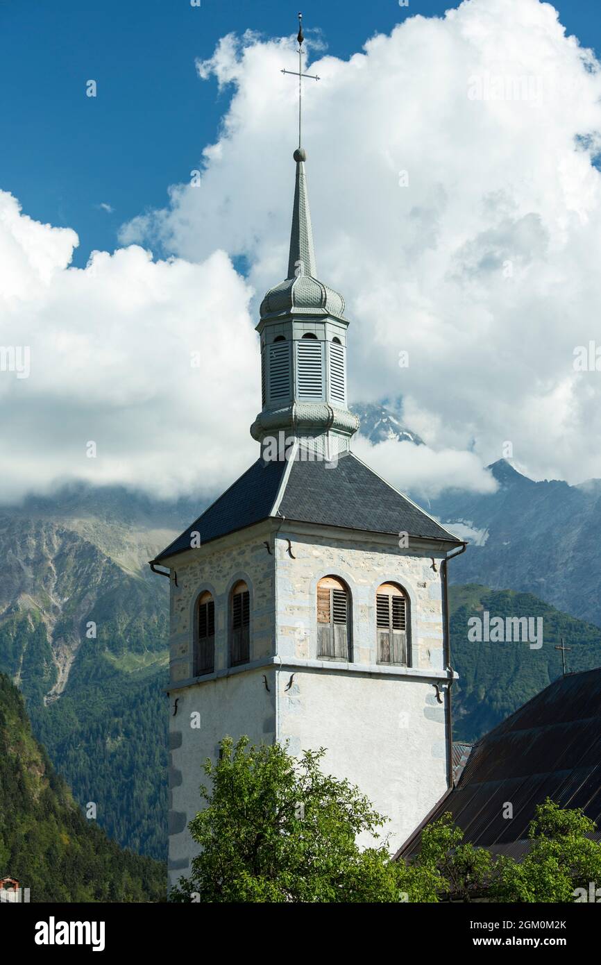 FRANCE HAUTE-SAVOIE (74) SERVOZ, ÉGLISE DE LA TOUR BEL Banque D'Images