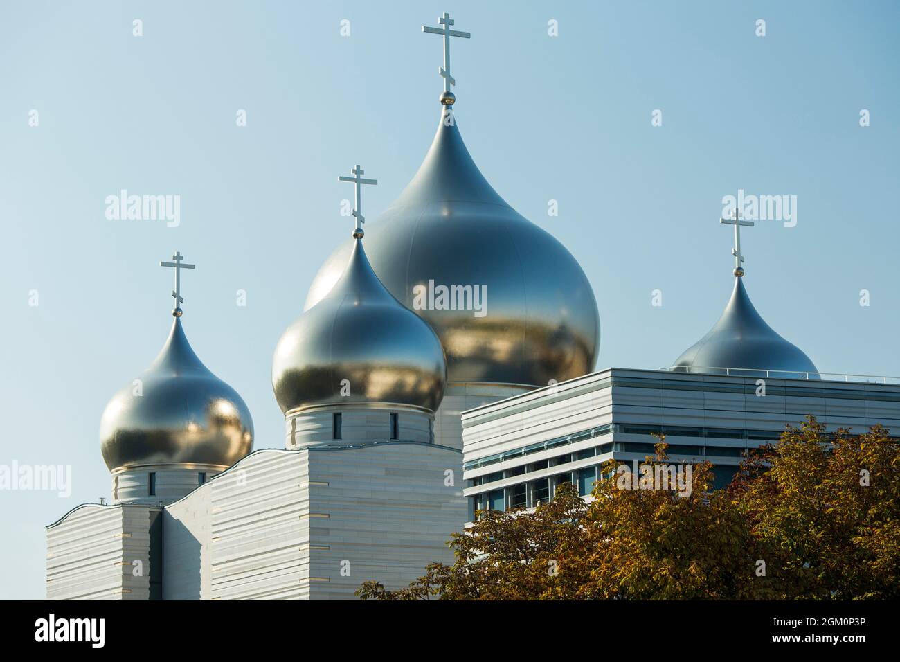 FRANCE PARIS (75) 7ÈME ARRONDISSEMENT, LA NOUVELLE EGLISE ORTHODOXE RUSSE, 1/5 QUAI BRANLY ET 2 AVENUE RAPP. ARCHITECTE : WILMOTTE ET ASSOCIES. Banque D'Images