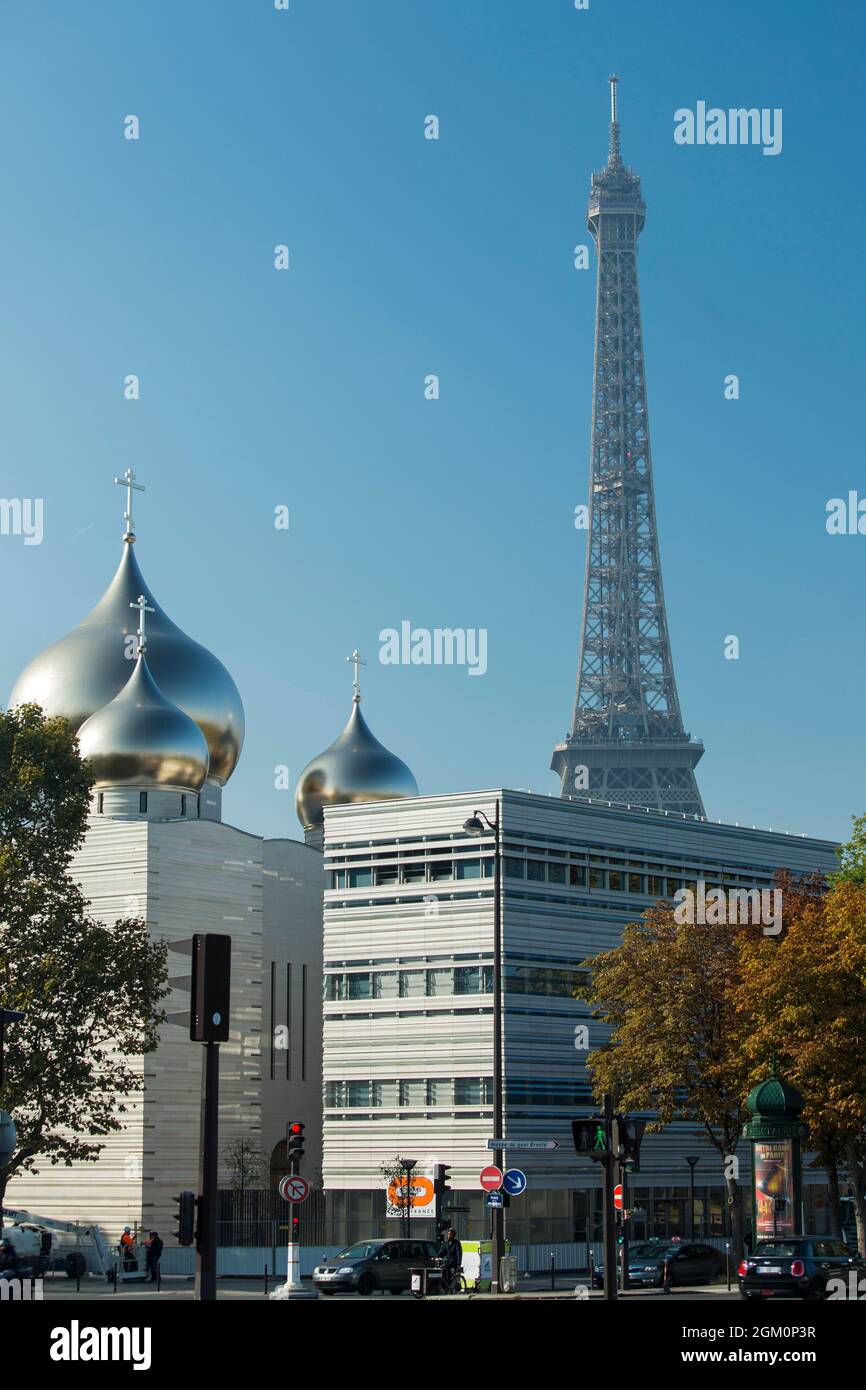 FRANCE PARIS (75) 7ÈME ARRONDISSEMENT, LA NOUVELLE EGLISE ORTHODOXE RUSSE, 1/5 QUAI BRANLY ET 2 AVENUE RAPP. ARCHITECTE : WILMOTTE ET ASSOCIES. Banque D'Images