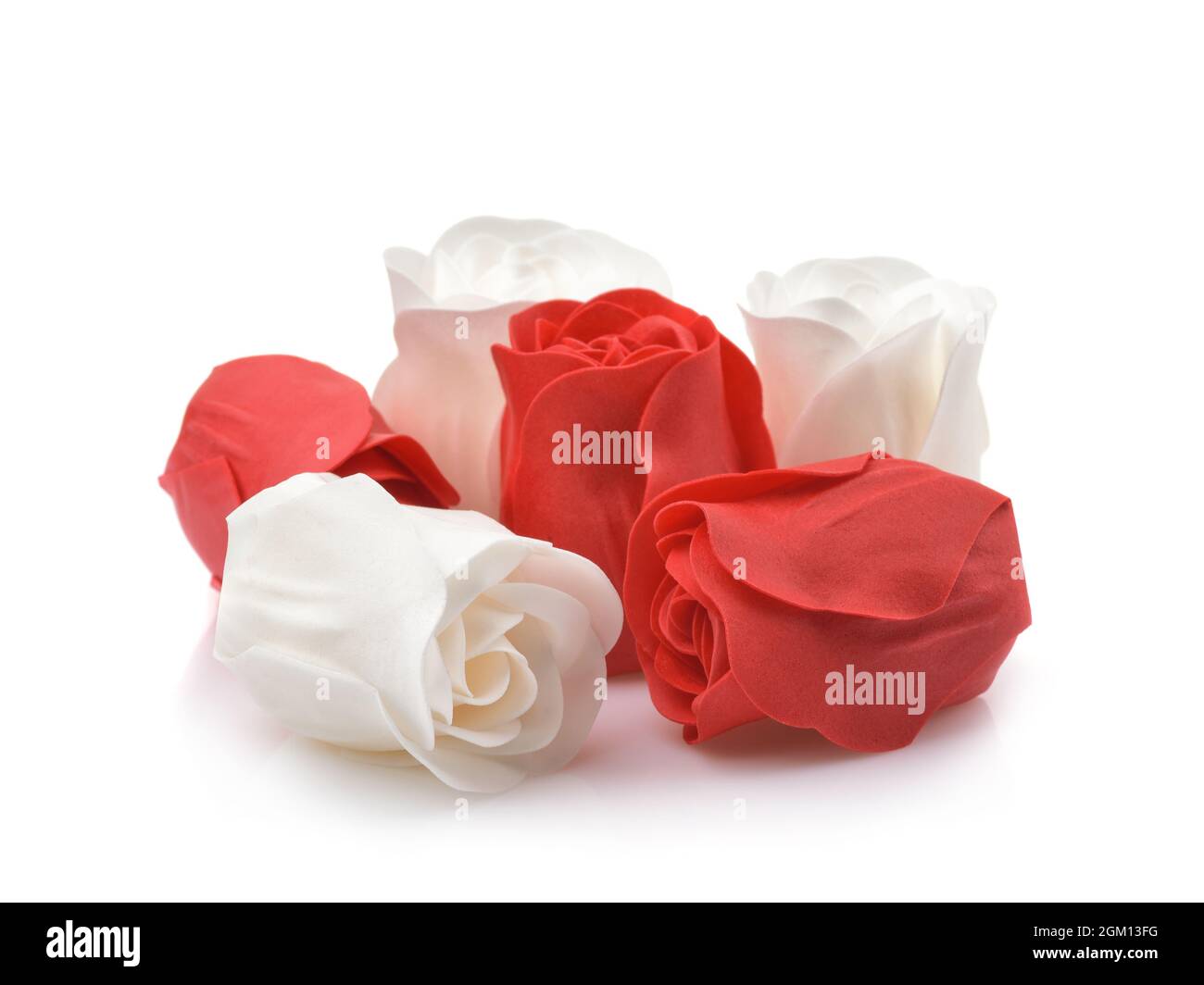 Groupe de fleurs de rose en savon isolé sur blanc Banque D'Images
