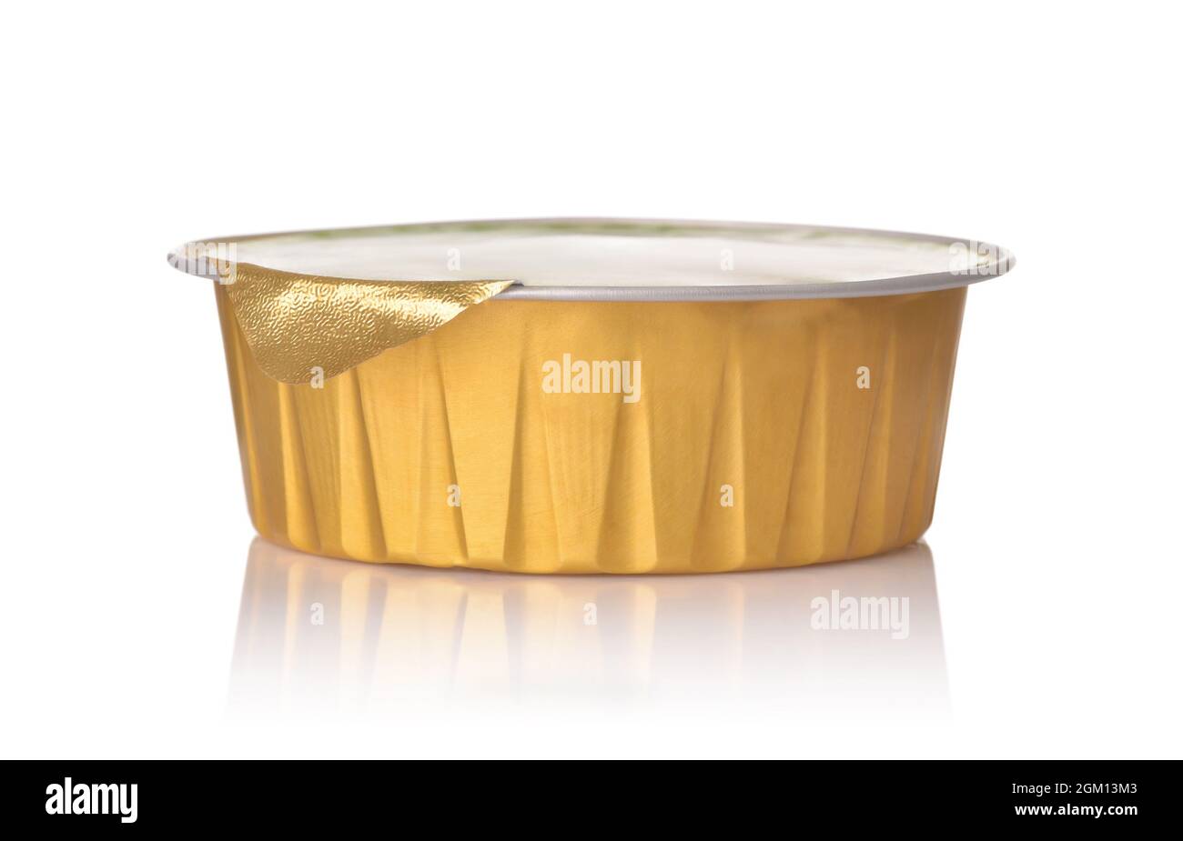 Tasse à condiments ronde en aluminium, isolée sur du blanc Banque D'Images
