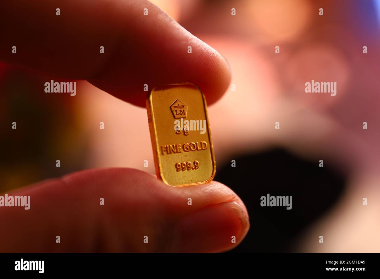 Sidoarjo, Indonésie - 21 juillet 2021: Defocus, Selective focus, Fine Gold bar (barre d'or), produit par PT Aneka Tambang (Antam) Indonésie. Banque D'Images