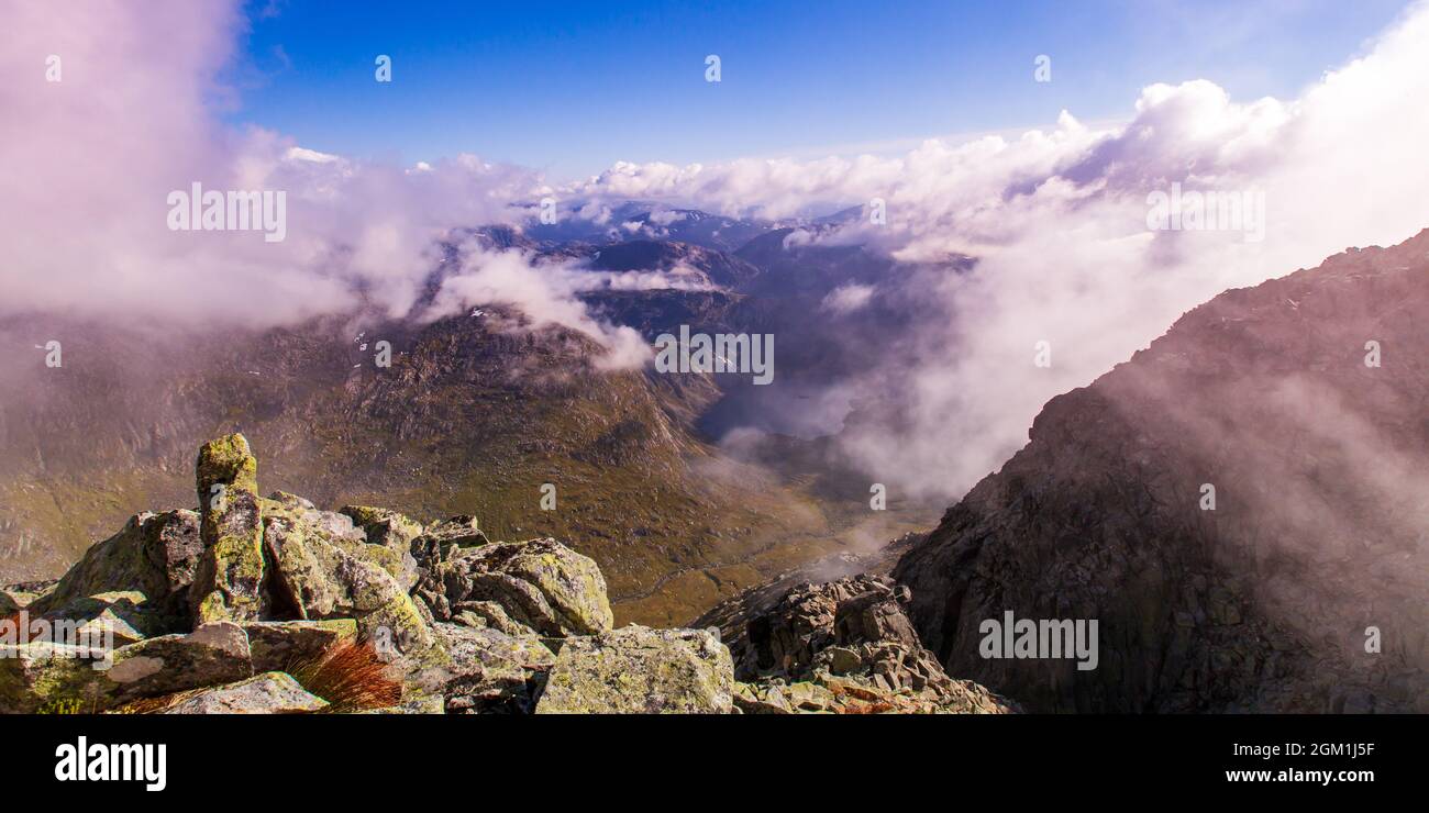 Belle vue sur Rosendal depuis les montagnes. Norvège et nature norvégienne. Banque D'Images