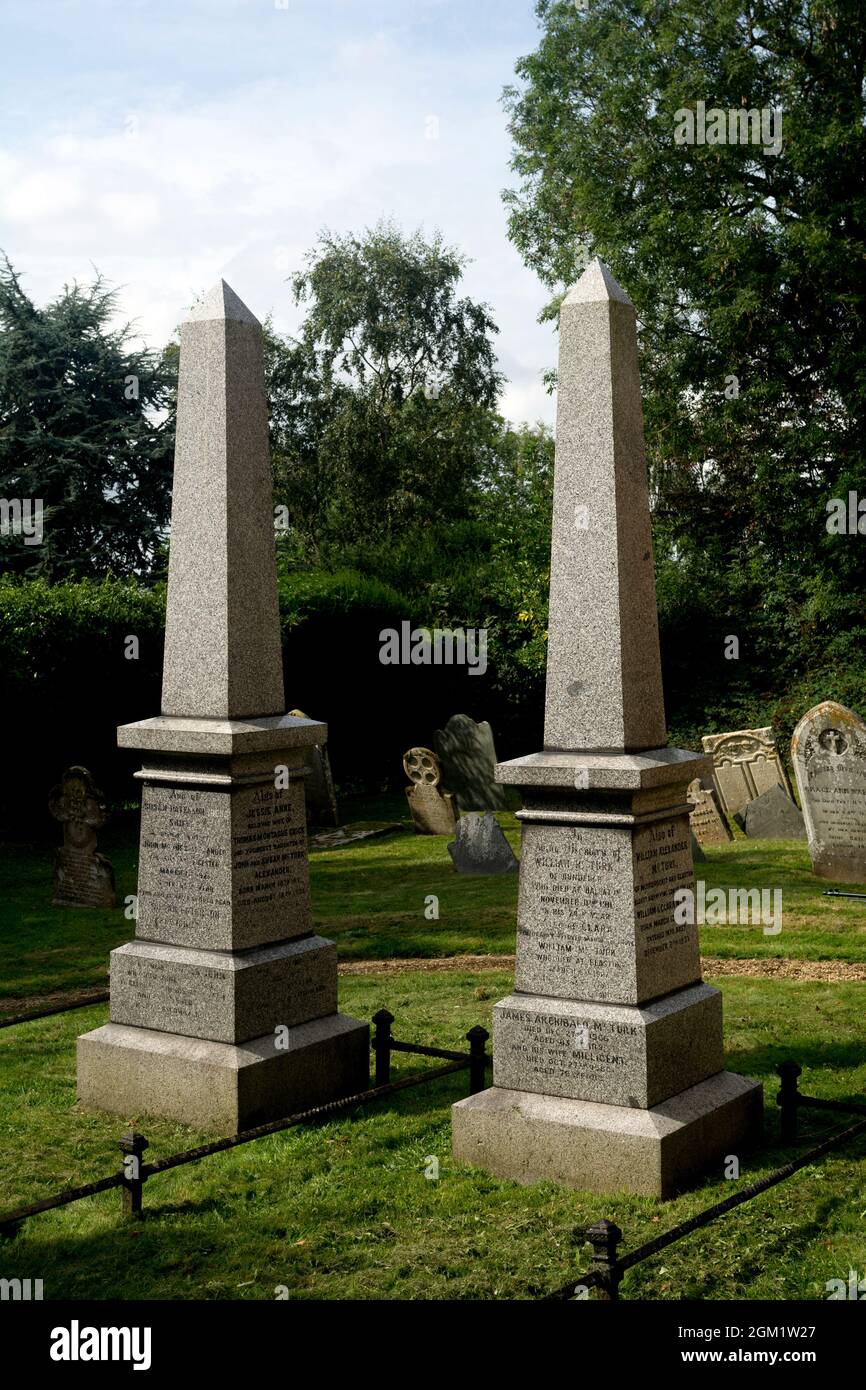 Obelisks de la famille McTurk, St. Michael et All Angels churchyard, Cranoe, Leicestershire, Angleterre, Royaume-Uni Banque D'Images