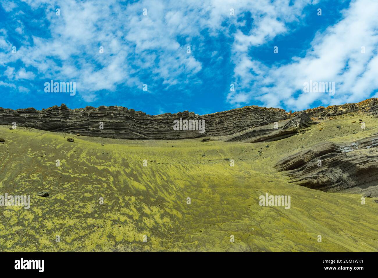 Sable vert de la plage de sable vert de Papakolea dans la grande île d'Hawaï, Etats-Unis. Banque D'Images