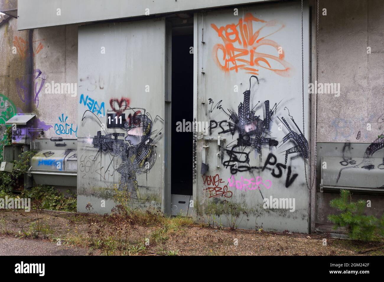 Des bunkers de munitions allemands abandonnés utilisés pendant la guerre froide en Belgique Banque D'Images