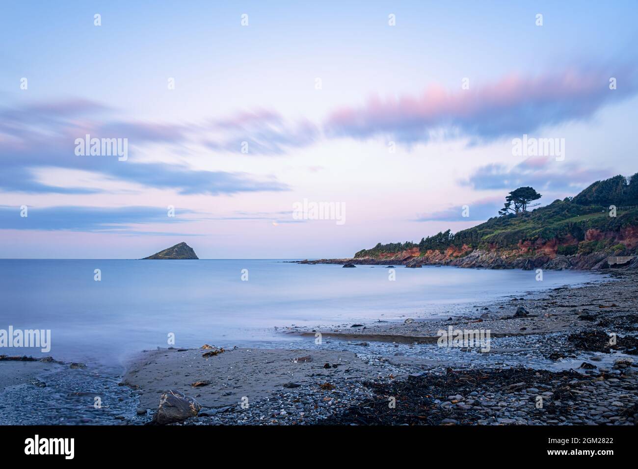 Wembury Beach à l'aube avec vue sur la Grande Mustère Banque D'Images