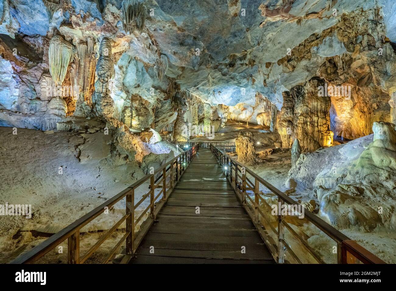 Grotte Thien Duong, Phong Nha, Quang Bình, Vietnam.La célèbre grotte Banque D'Images